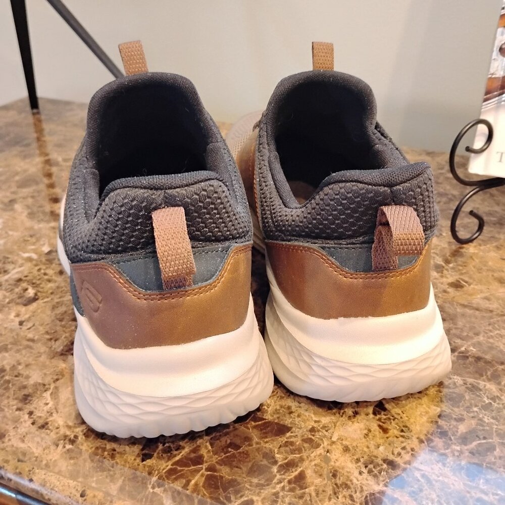 Like-New Sketchers Relaxed Fit: Slade - Breyer-9 Wide Width - Picture 3 of 7